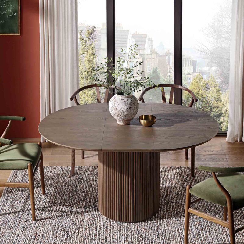 Maru Round 4-6 Seater Extending Oak Pedestal Dining Table, Silver Oak - Image 2