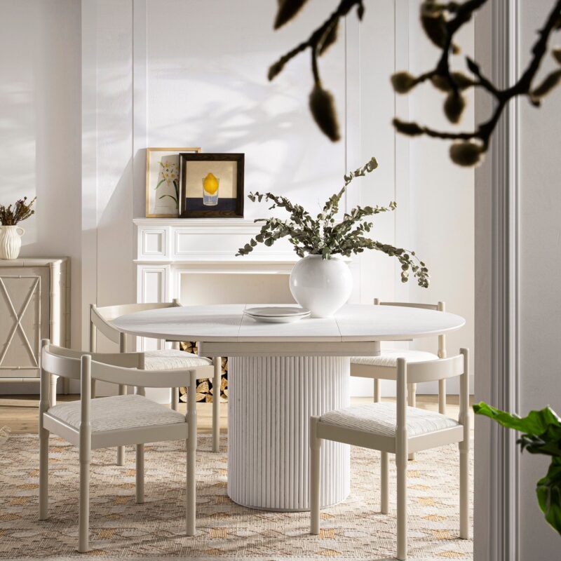 Maru Round 4-6 Seater Extending Oak Pedestal Dining Table, Washed White - Image 2