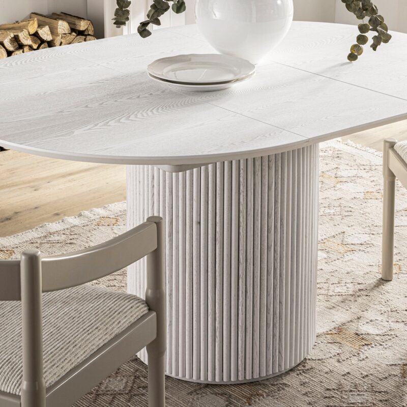 Maru Round 4-6 Seater Extending Oak Pedestal Dining Table, Washed White - Image 7