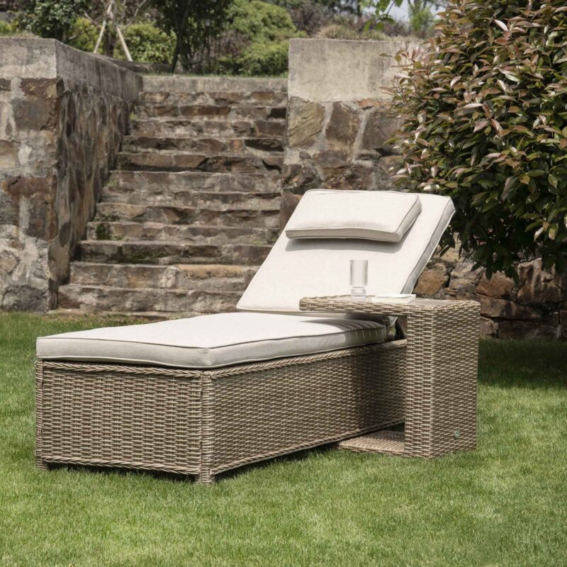 Hampshire Round Wicker Rattan Sun Lounger, Natural - Image 2