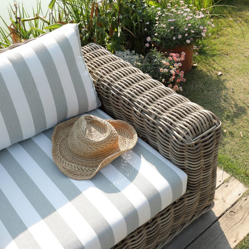Bellagio Round Wicker Outdoor 1-Seater Sofa, Natural with Sage Stripes - Image 3