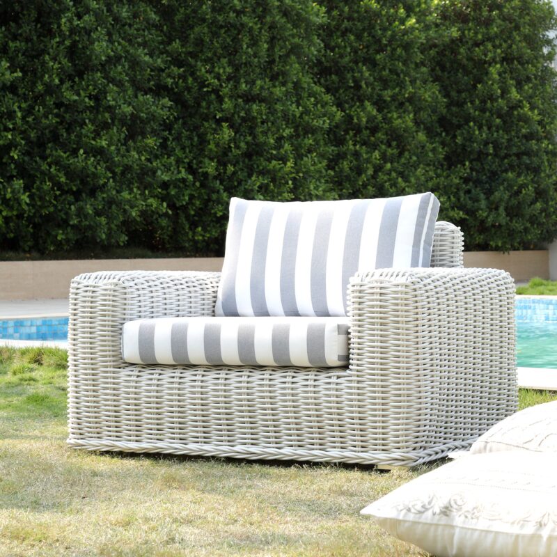 Bellagio Round Wicker Outdoor 1-Seater Sofa, White with Blue Stripes - Image 2