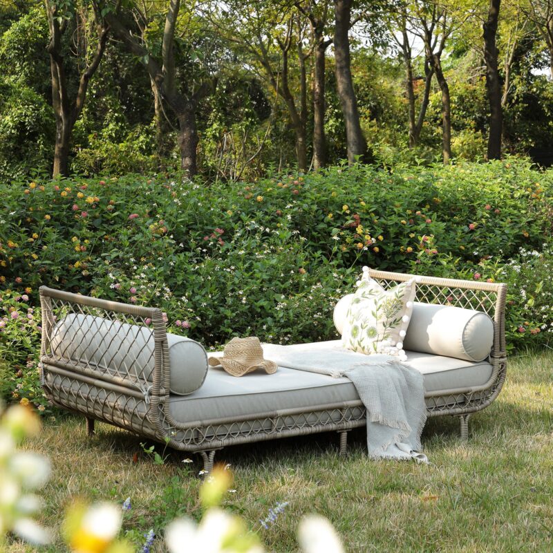 Willowbrook Lattice Weave Rattan Daybed, Natural