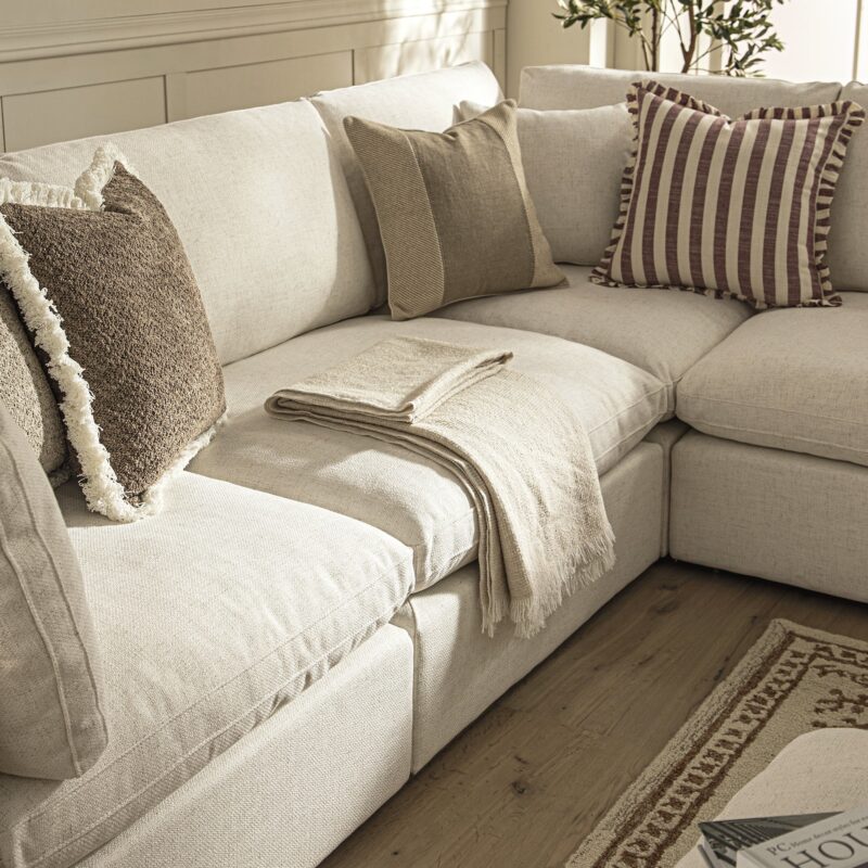 Lutyens Beige Linen Blend Modular Sofa, 5-Piece Corner Set - Image 4